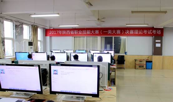 理論考場(chǎng).jpg
